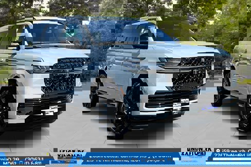 New 2025 Lincoln Navigator L Reserve w/ Jet Appearance Package image 1