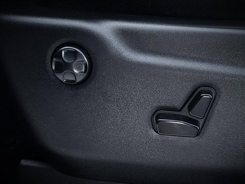 Used 2020 Jeep Grand Cherokee Altitude image 23
