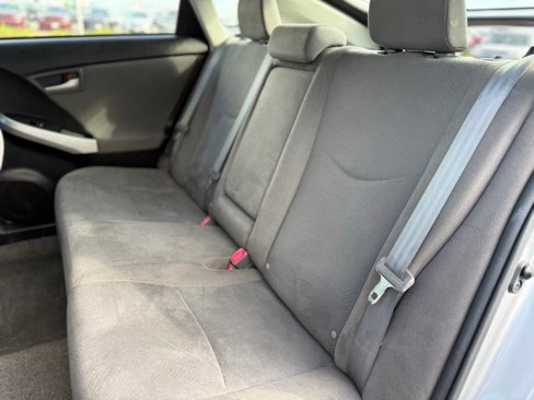 Used 2015 Toyota Prius Four image 4