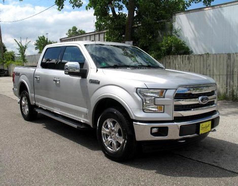 Used 2017 Ford F150 Lariat image 2