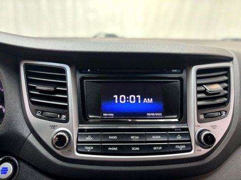 Used 2016 Hyundai Tucson Sport image 19