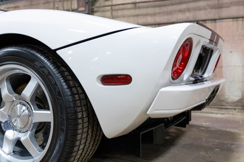 Used 2006 Ford GT image 28