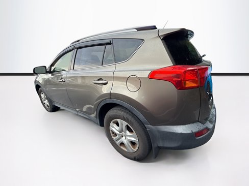 Used 2013 Toyota RAV4 LE image 5