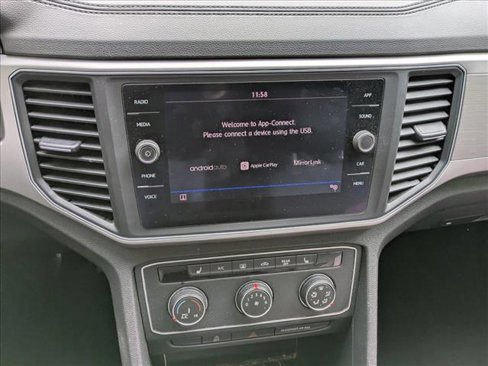 Used 2018 Volkswagen Atlas SE image 12