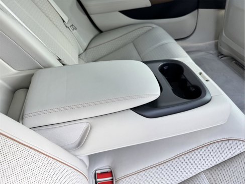 Used 2022 Lucid Air Grand Touring image 24