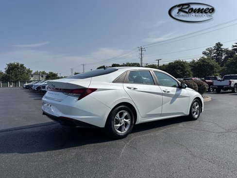 Used 2021 Hyundai Elantra SE image 5