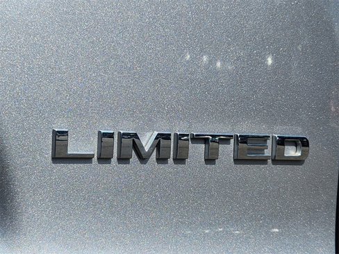 Used 2020 Jeep Cherokee Limited image 13