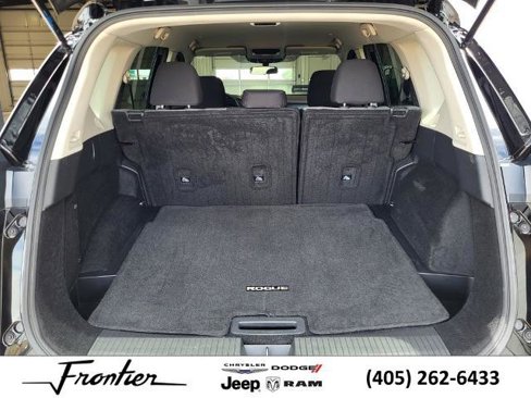Used 2023 Nissan Rogue SV image 25