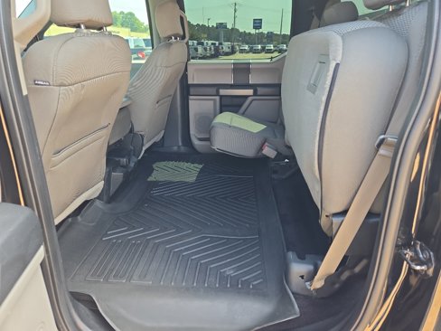 Used 2017 Ford F150 XLT image 15