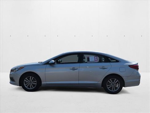 Used 2016 Hyundai Sonata SE image 9