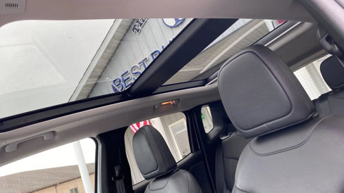 Used 2020 Jeep Renegade Limited w/ UConnect 8.4 Nav Group image 35