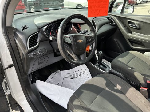 Used 2018 Chevrolet Trax LS image 21