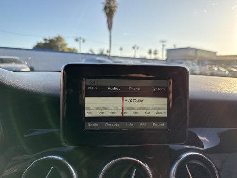 Used 2014 Mercedes-Benz CLA 250 image 9