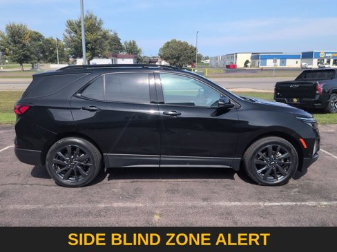 Used 2022 Chevrolet Equinox RS w/ RS Leather Package image 8