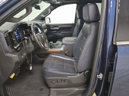 Used 2022 Chevrolet Silverado 1500 High Country w/ High Country Premium Package image 9