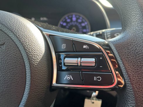 Used 2023 Kia Forte LXS image 17