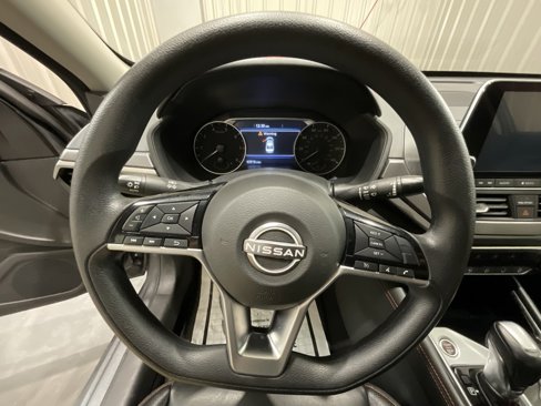 Used 2023 Nissan Altima 2.5 SR image 15