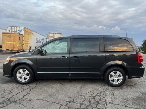 Used 2011 Dodge Grand Caravan Mainstreet w/ PWR Convenience Group image 2