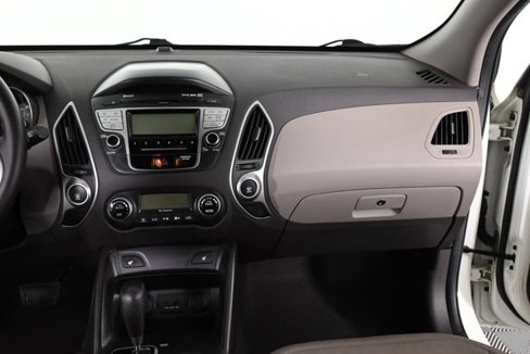 Used 2010 Hyundai Tucson Limited image 15
