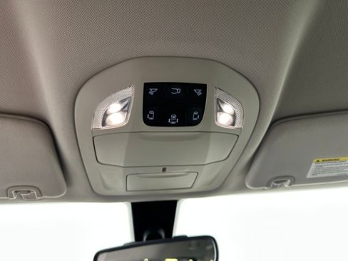 Used 2017 Chrysler Pacifica Touring image 24