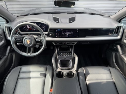 Used 2024 Porsche Cayenne image 14