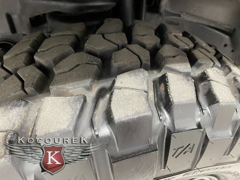 Used 2023 Jeep Wrangler Willys image 8