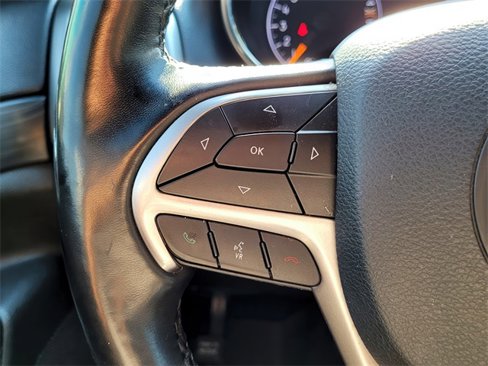 Used 2021 Jeep Grand Cherokee Laredo X image 21