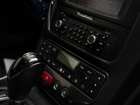 Used 2014 Maserati GranTurismo Sport image 38