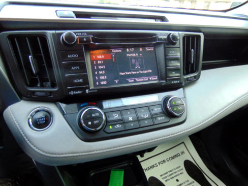 Used 2018 Toyota RAV4 XLE image 11