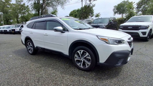 Used 2022 Subaru Outback Touring image 2