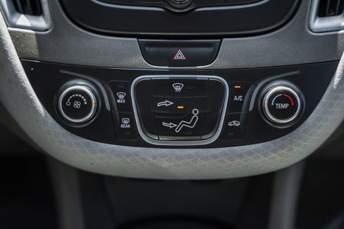 Used 2018 Chevrolet Malibu LS image 21