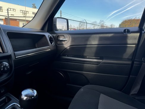Used 2016 Jeep Patriot Sport w/ Power Value Group image 16