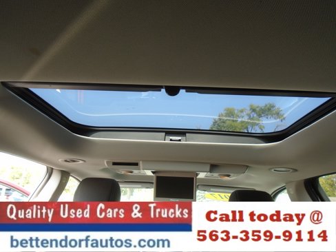 Used 2017 Chevrolet Traverse LT w/ Traveler's Package image 13