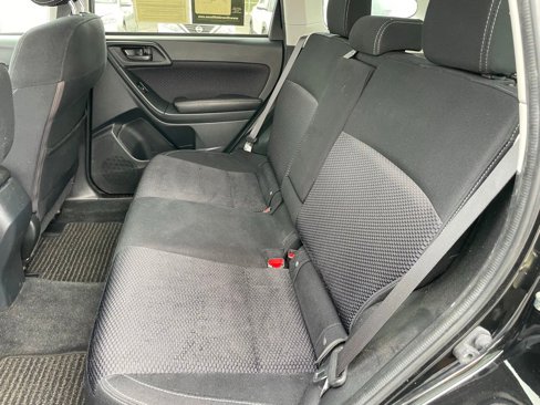 Used 2018 Subaru Forester 2.5i Premium w/ All-Weather Package image 7