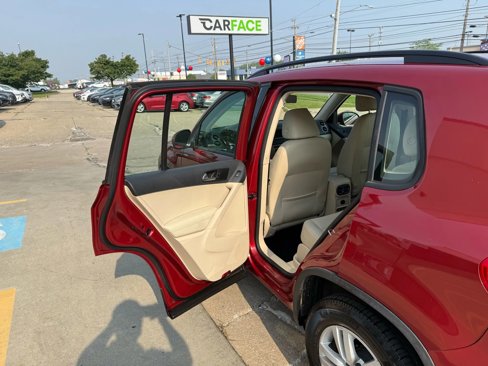 Used 2016 Volkswagen Tiguan S image 20