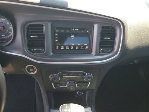 Used 2022 Dodge Charger SXT w/ Blacktop Package image 15