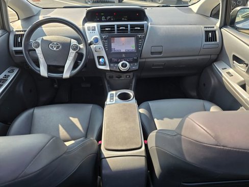 Used 2013 Toyota Prius V image 22