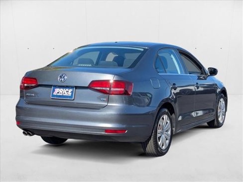 Used 2017 Volkswagen Jetta S image 5