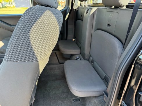 Used 2012 Nissan Frontier SV w/ Sport Appearance Pkg image 24