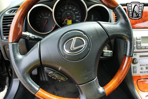 Used 2002 Lexus SC 430 Convertible image 13