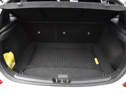 Used 2018 Hyundai Elantra GT image 9