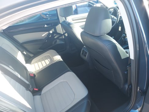 Used 2014 Volkswagen Passat 1.8T Sport image 20