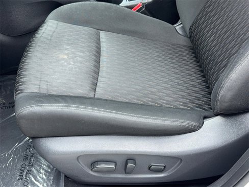 Used 2018 Nissan Rogue SV image 37