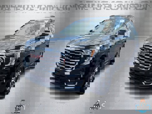 Used 2024 GMC Terrain SLT image 1