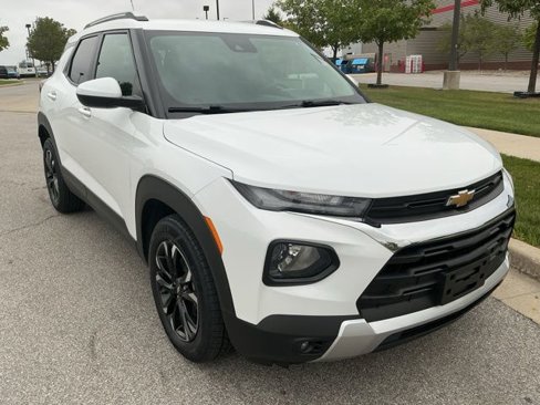Used 2023 Chevrolet TrailBlazer LT w/ Convenience Package image 2