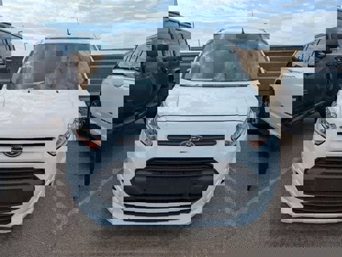 Used 2017 Ford Transit Connect XLT image 2