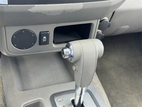 Used 2016 Nissan Frontier SV image 16