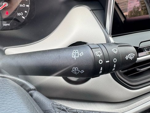 New 2025 Jeep Compass Limited image 17