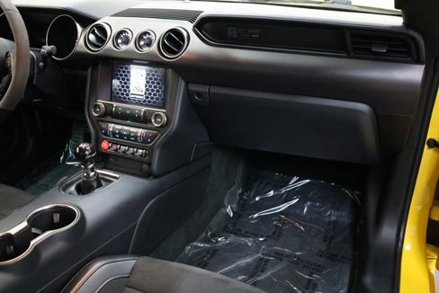 Used 2016 Ford Mustang Shelby GT350 w/ Technology Package image 76