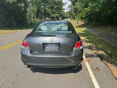 Used 2010 Honda Accord EX-L image 9